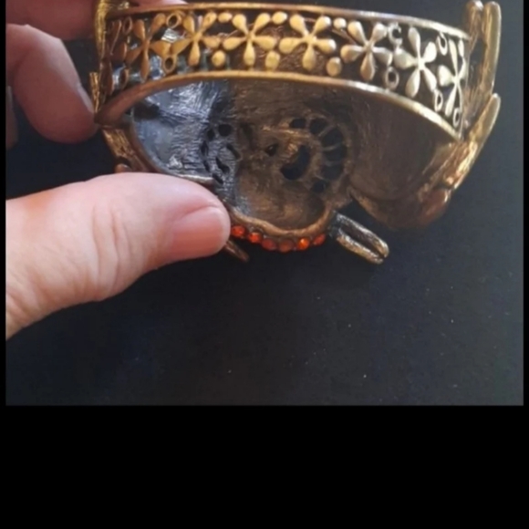 Fashion BLING Cuffs - Picture 7 of 10